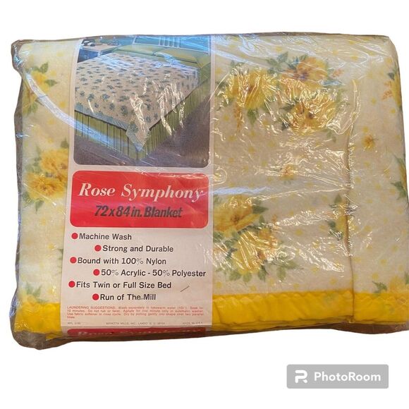 Manetta Mills Rose Symphony Blanket Cottagecore Bedroom Yellow Rose NOS Full